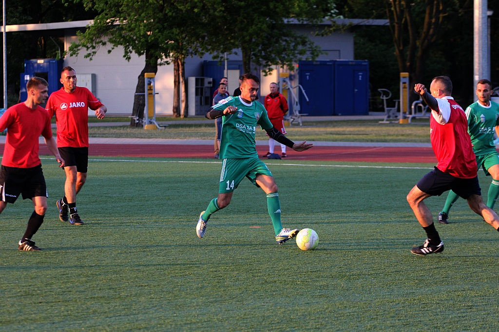 Liga Biznesu: FOCIS Kominki i Oldboje zagrają w finale!