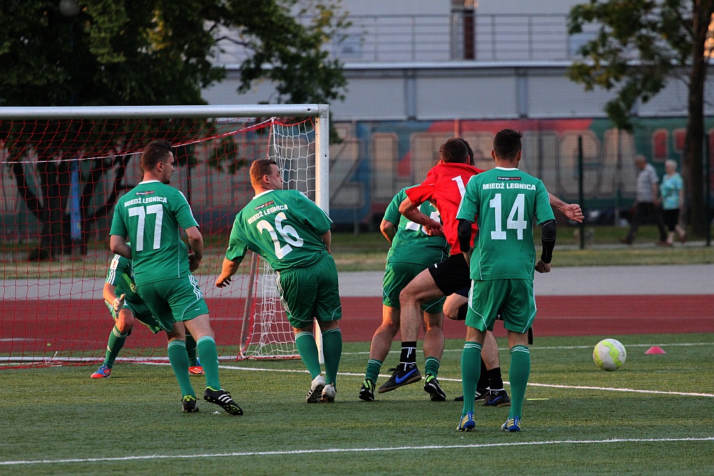 Liga Biznesu: FOCIS Kominki i Oldboje zagrają w finale!