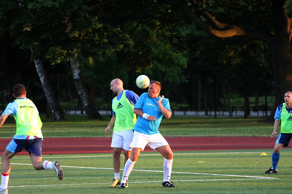 Liga Biznesu: FOCIS Kominki i Oldboje zagrają w finale!