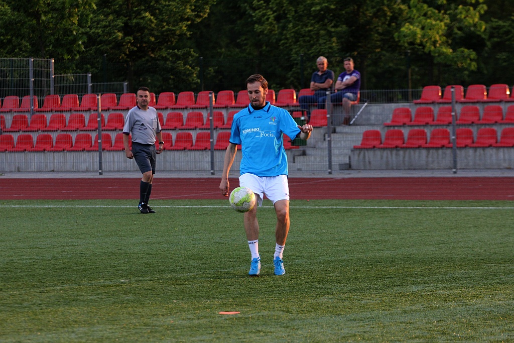 Liga Biznesu: FOCIS Kominki i Oldboje zagrają w finale!