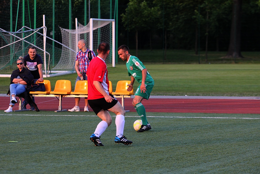 Liga Biznesu: FOCIS Kominki i Oldboje zagrają w finale!