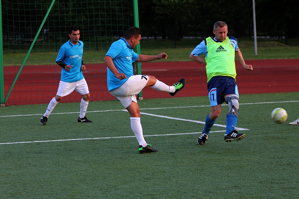 Liga Biznesu: FOCIS Kominki i Oldboje zagrają w finale!