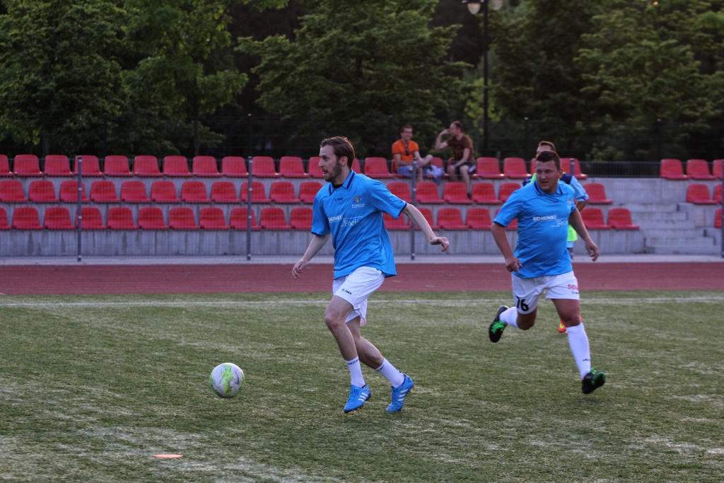 Liga Biznesu: FOCIS Kominki i Oldboje zagrają w finale!