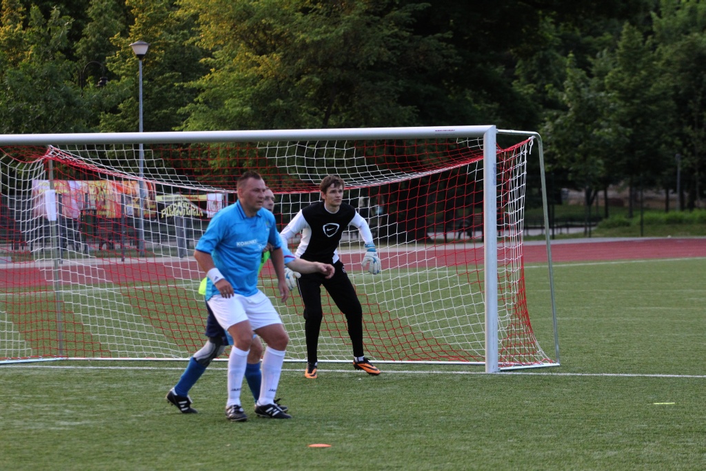 Liga Biznesu: FOCIS Kominki i Oldboje zagrają w finale!