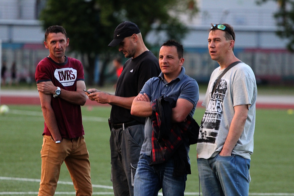 Liga Biznesu: FOCIS Kominki i Oldboje zagrają w finale!