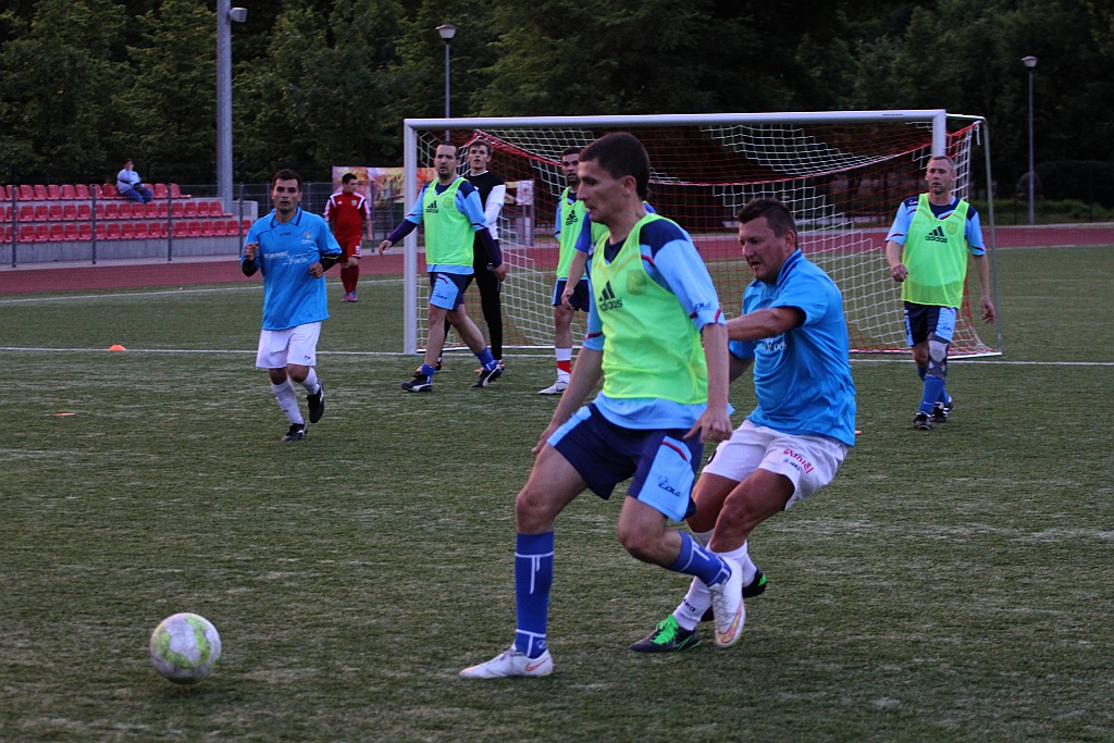 Liga Biznesu: FOCIS Kominki i Oldboje zagrają w finale!