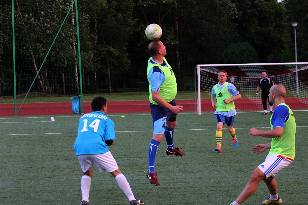 Liga Biznesu: FOCIS Kominki i Oldboje zagrają w finale!