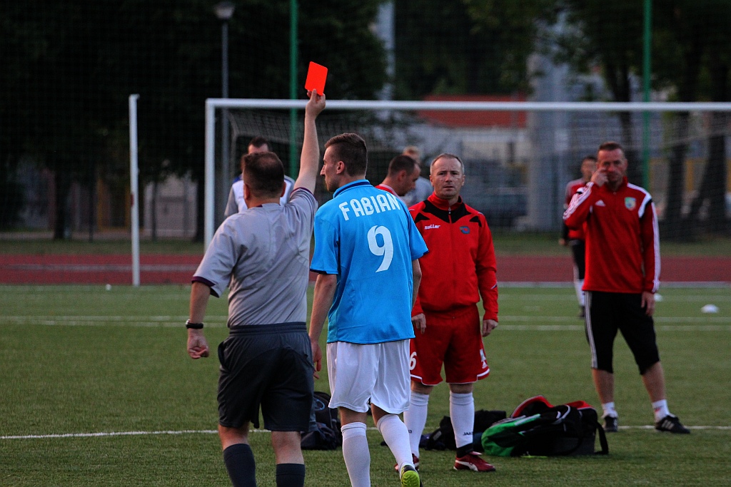 Liga Biznesu: FOCIS Kominki i Oldboje zagrają w finale!