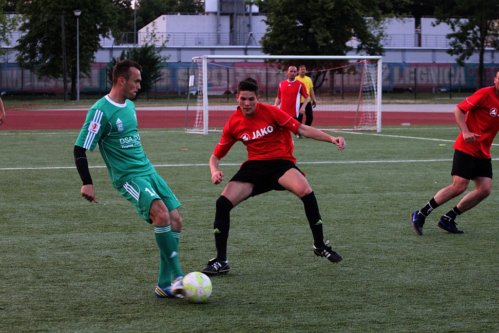 Liga Biznesu: FOCIS Kominki i Oldboje zagrają w finale!