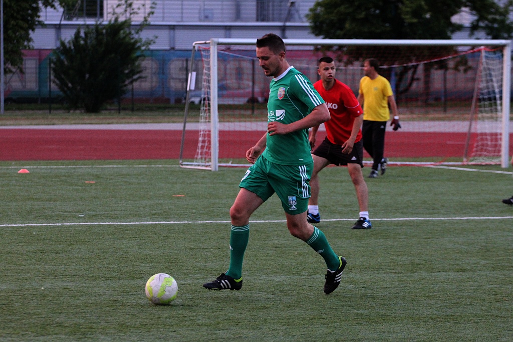 Liga Biznesu: FOCIS Kominki i Oldboje zagrają w finale!