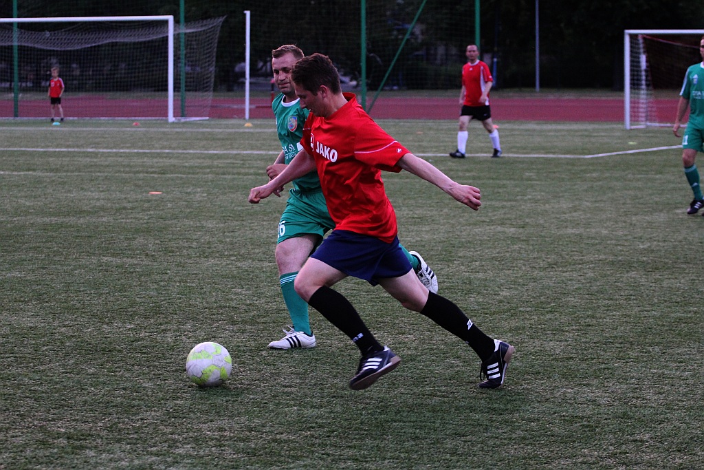 Liga Biznesu: FOCIS Kominki i Oldboje zagrają w finale!