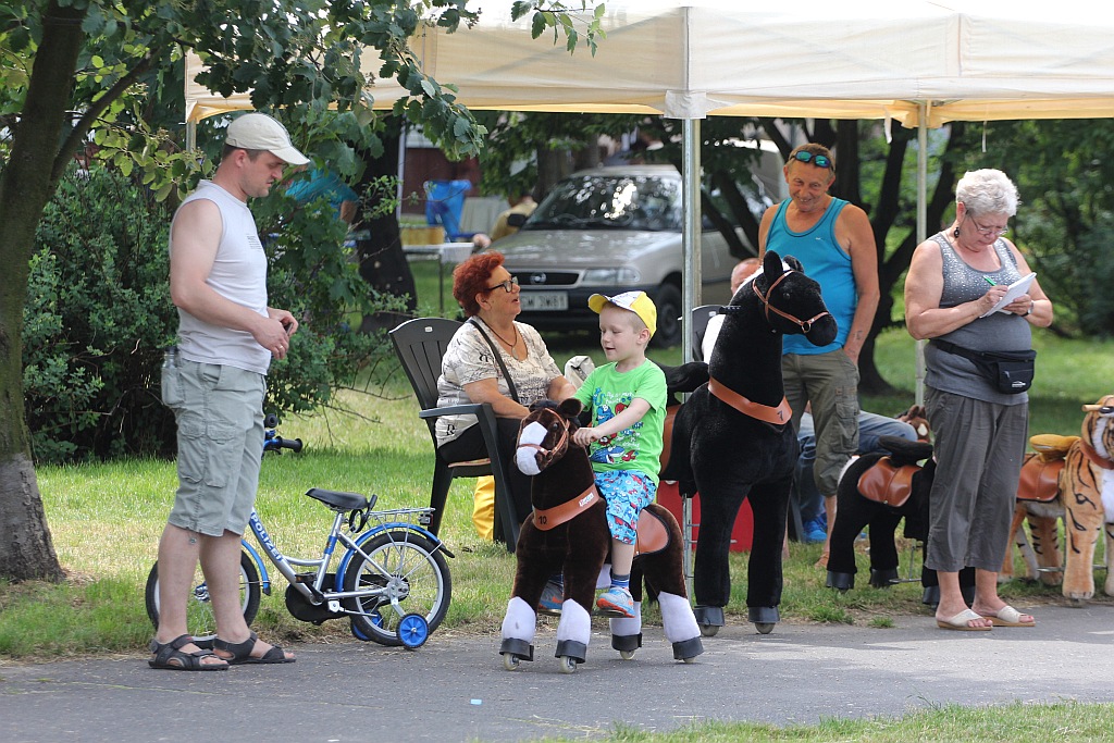 Legniczanie bawią się na festynie LSM cz2