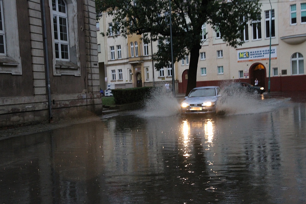 Legnica po przejściu ulewnej burzy