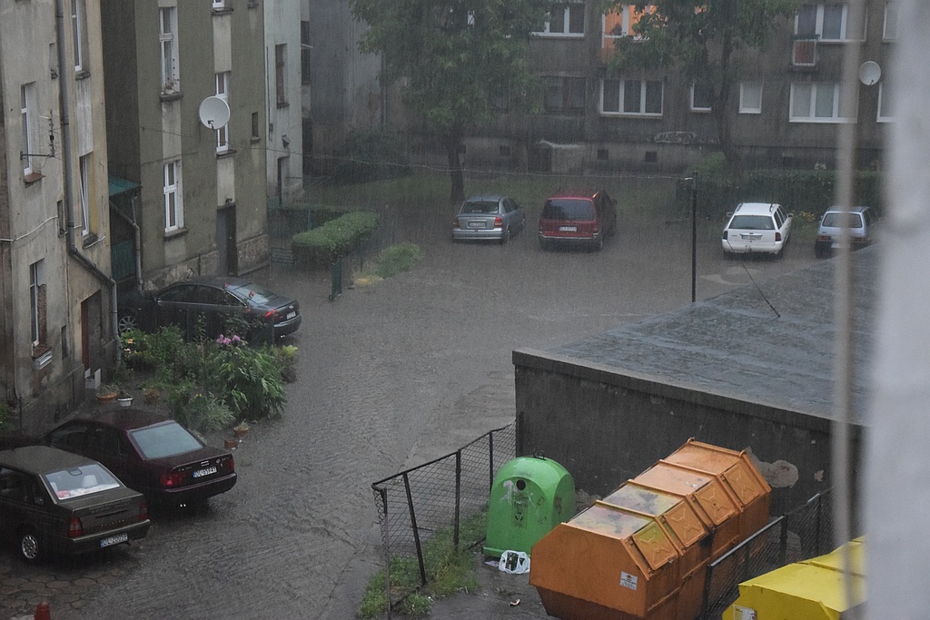 Legnica po przejściu ulewnej burzy