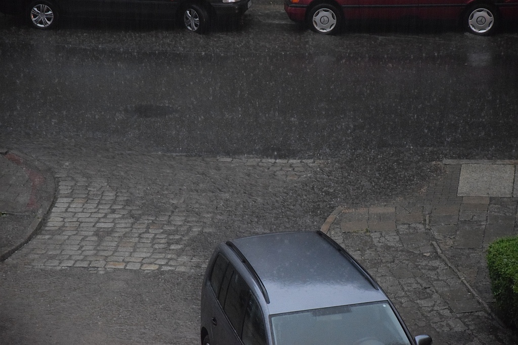 Legnica po przejściu ulewnej burzy