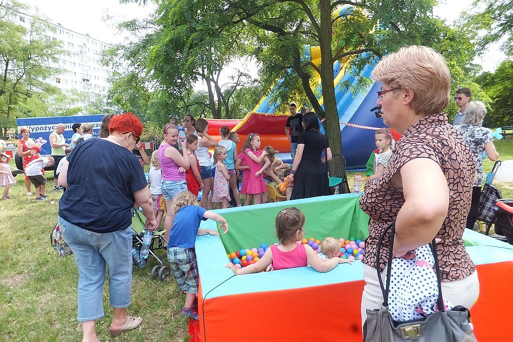 Legniczanie bawią się na festynie LSM cz1