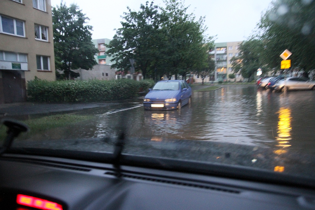 Legnica po przejściu ulewnej burzy