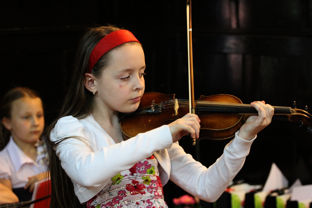 Gitarzyści i plastycy zakończyli zajęcia