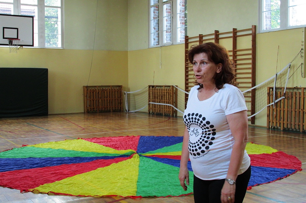 Kolorowe zajęcia sportowe w SP 6