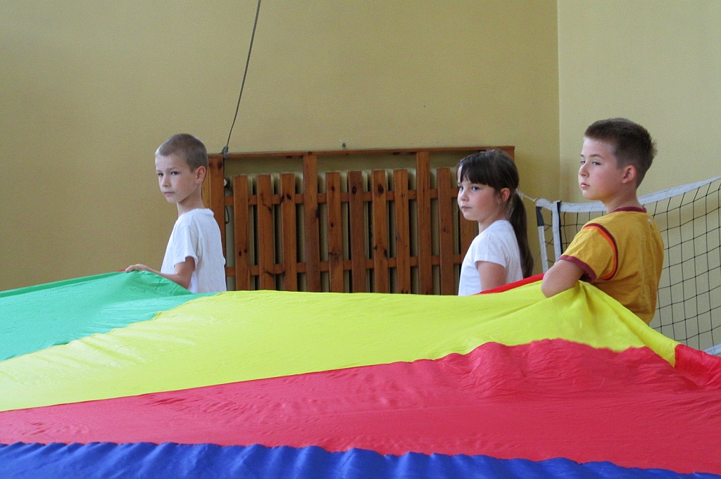 Kolorowe zajęcia sportowe w SP 6