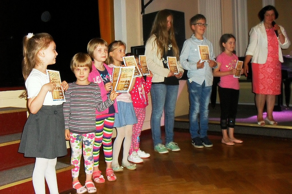 Koła plastyczne i teatralne podsumowały rok