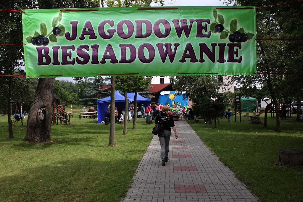 Piąte jagodowe biesiadowanie w szkole podstawowej w Rzeszotarach