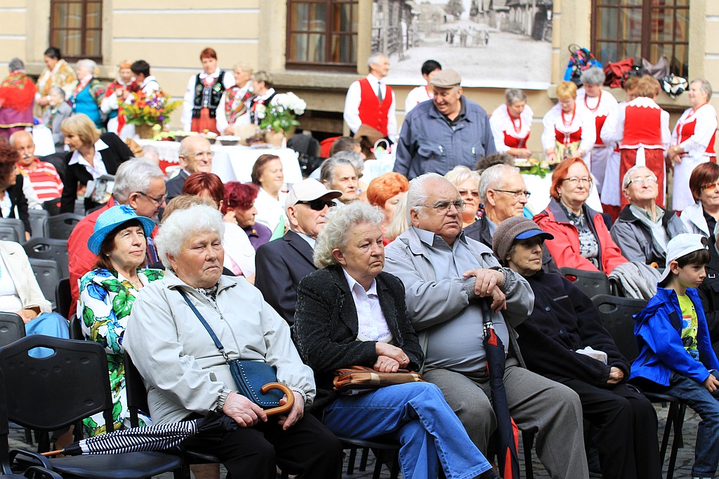 Dawnych Kresów czar … na dziedzińcu Akademii Rycerskiej