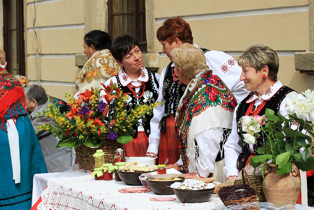 Dawnych Kresów czar … na dziedzińcu Akademii Rycerskiej
