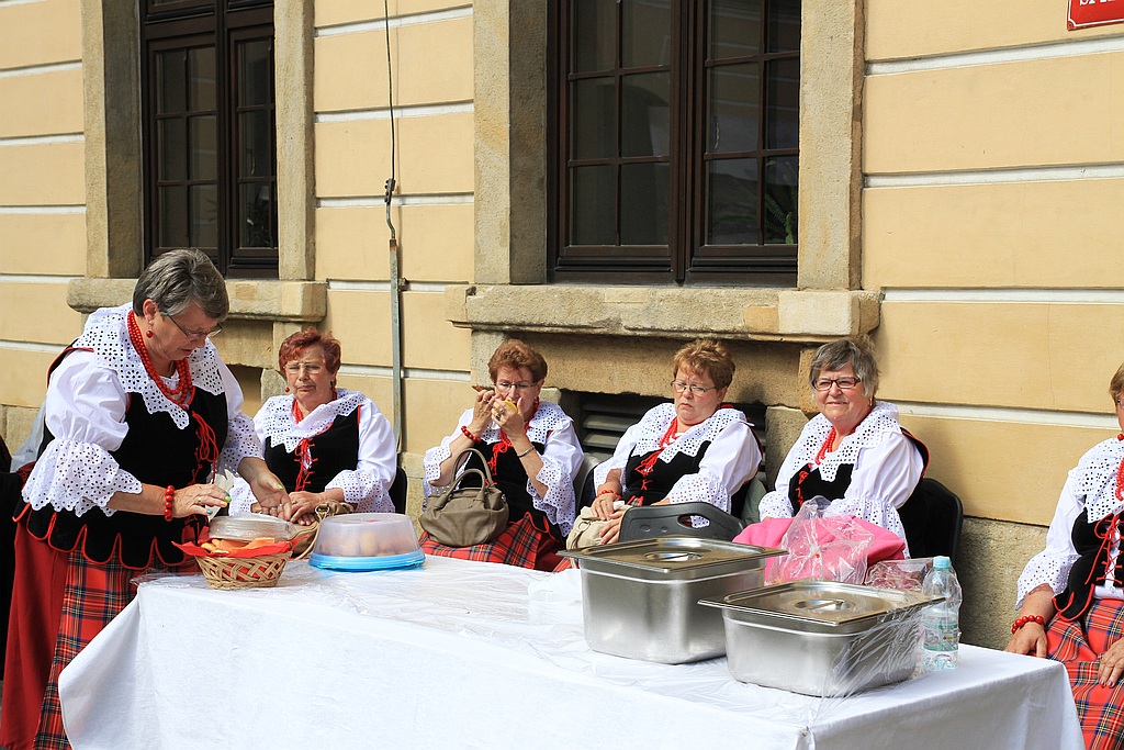 Dawnych Kresów czar … na dziedzińcu Akademii Rycerskiej