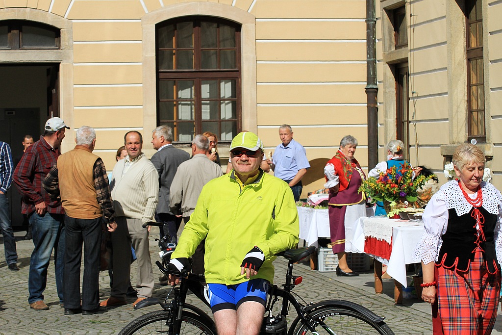 Dawnych Kresów czar … na dziedzińcu Akademii Rycerskiej