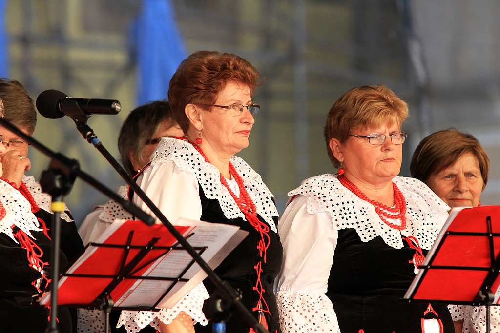 Dawnych Kresów czar … na dziedzińcu Akademii Rycerskiej
