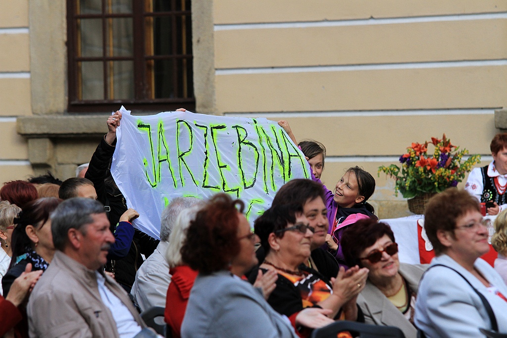 Dawnych Kresów czar … na dziedzińcu Akademii Rycerskiej