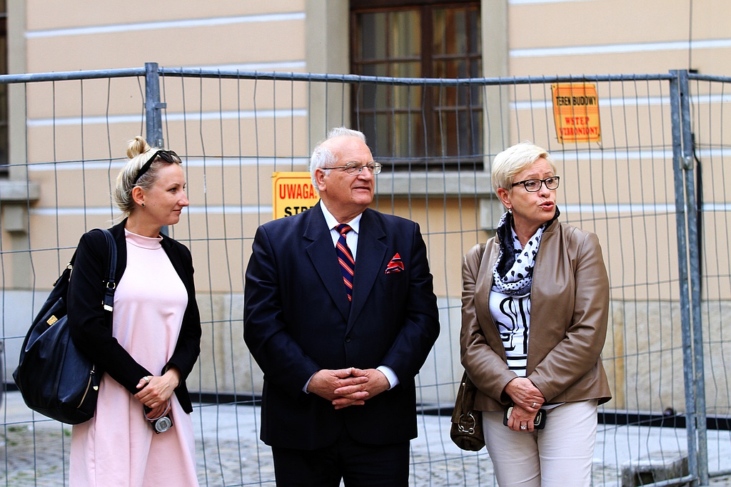 Dawnych Kresów czar … na dziedzińcu Akademii Rycerskiej