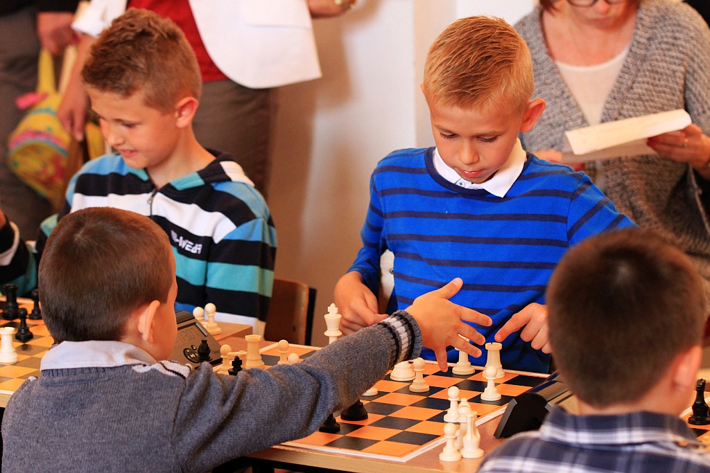 Szachowy maraton pierszwszaków w Akademii Rycerskiej