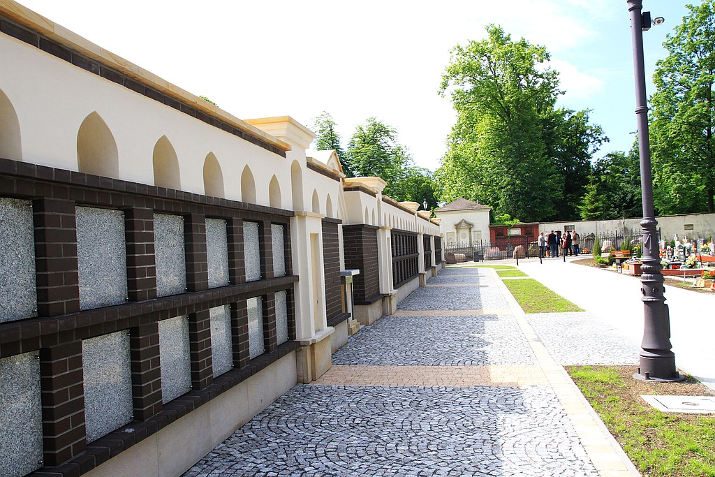 Nowe kolumbarium. Pierwsze pochówki od lipca