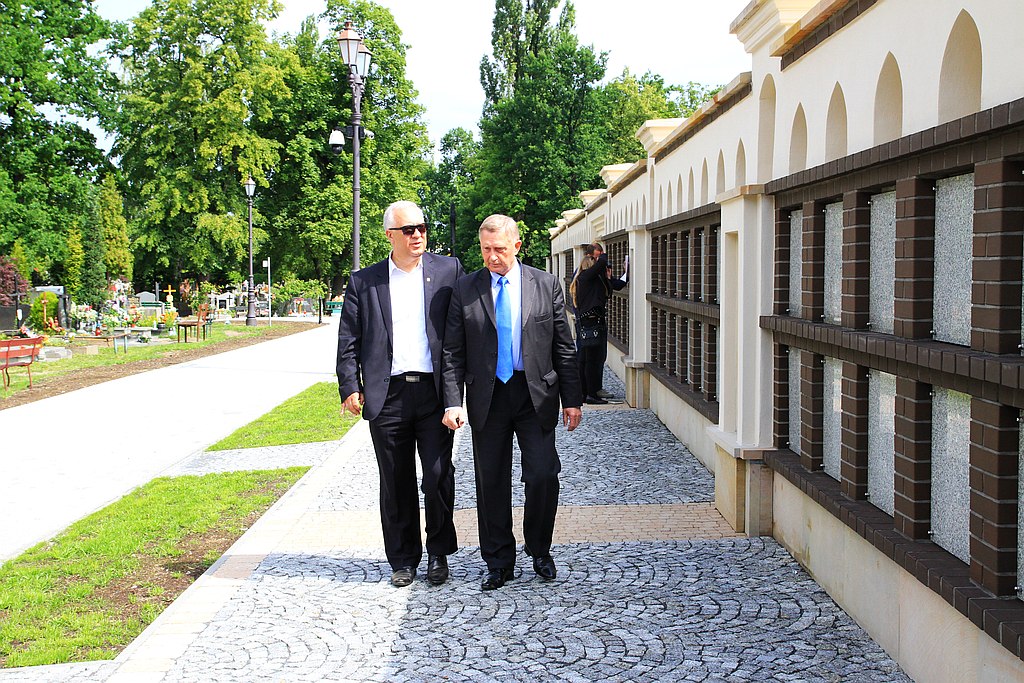 Nowe kolumbarium. Pierwsze pochówki od lipca