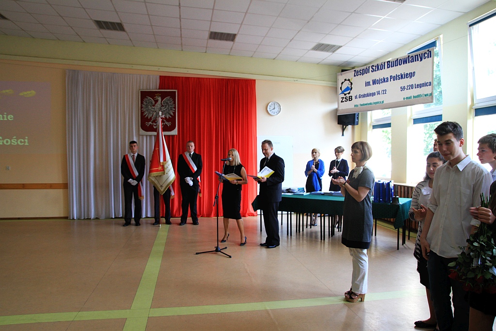 Minister na zakończeniu roku szkolnego w budowlance