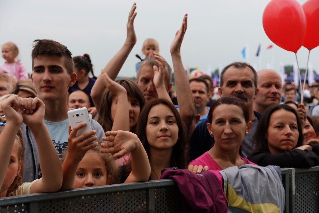 Gwiazdy disco polo rozgrzewją publiczność