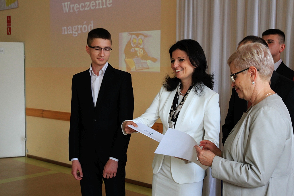 Minister na zakończeniu roku szkolnego w budowlance