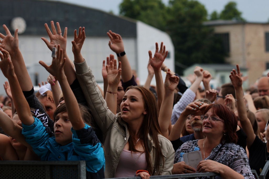 Gwiazdy disco polo rozgrzewją publiczność