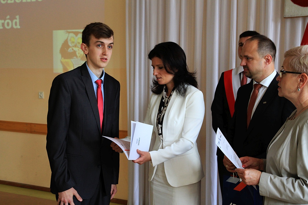 Minister na zakończeniu roku szkolnego w budowlance