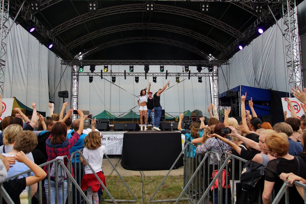 Gwiazdy disco polo rozgrzewją publiczność