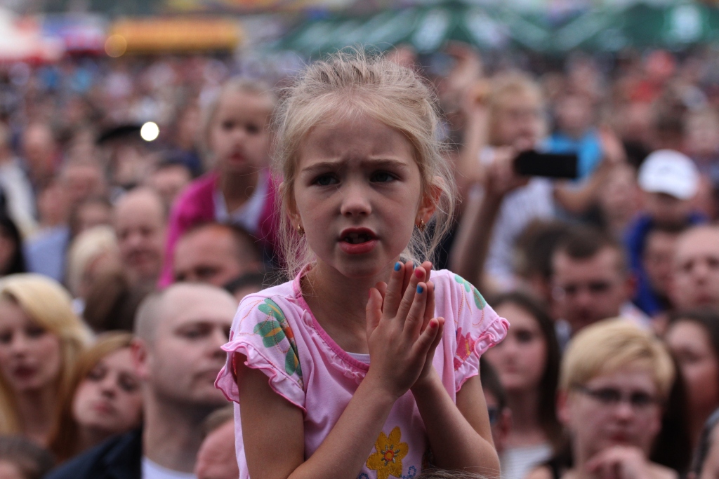Gwiazdy disco polo rozgrzewją publiczność