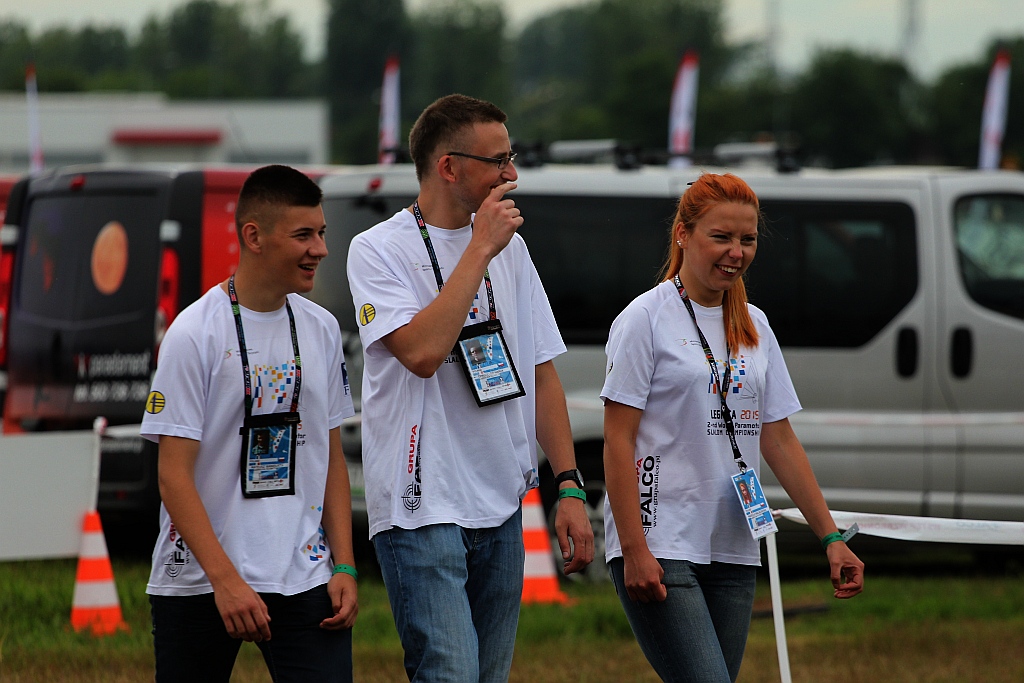 Motoparalotniarze na legnickim lotnisku cz1
