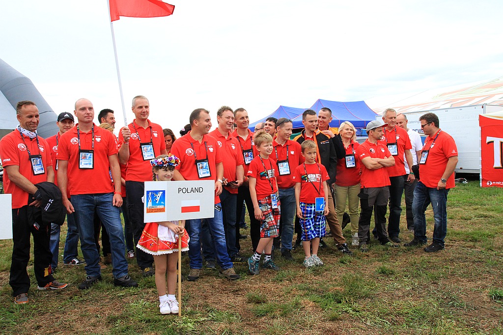 Motoparalotniarze na legnickim lotnisku cz1
