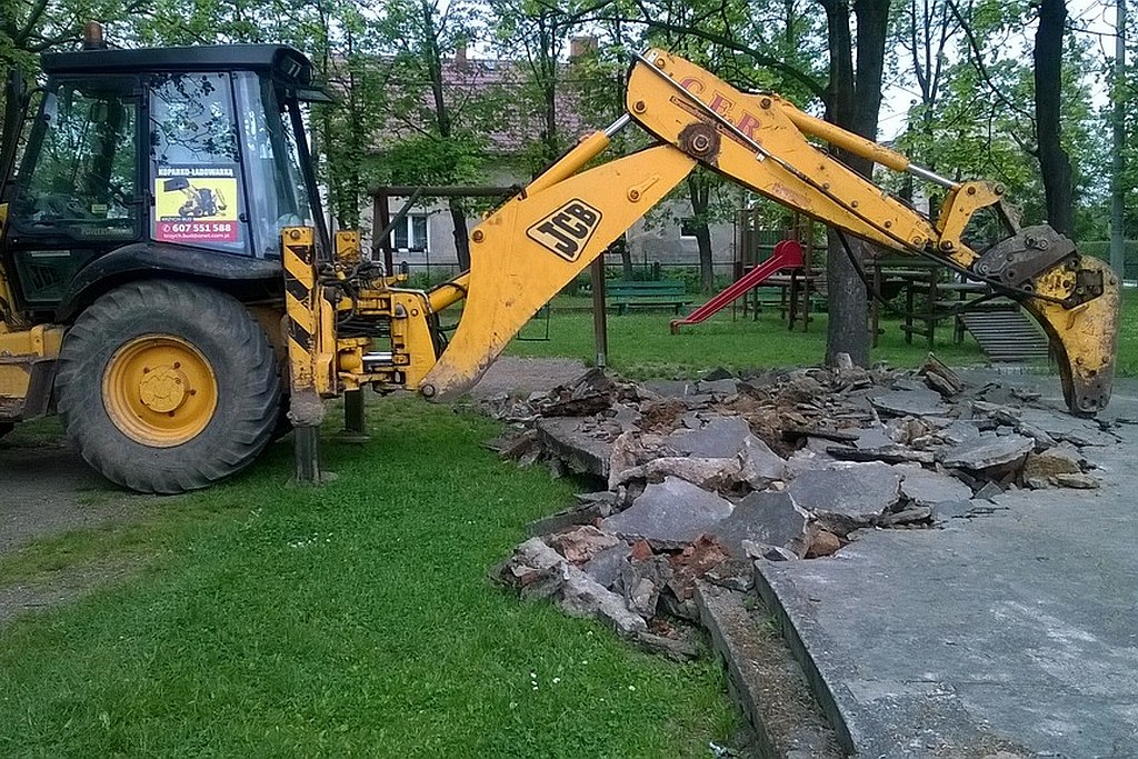 W Koskowicach obok świetlicy powstaje park integracji