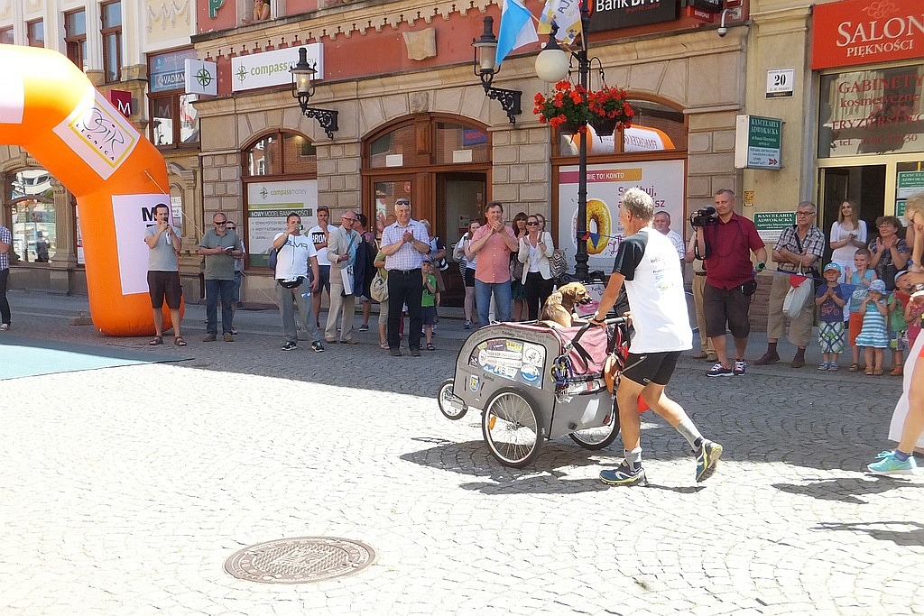 Franciszek Gogół i jego pies zakończyli bieg dookoła Polski