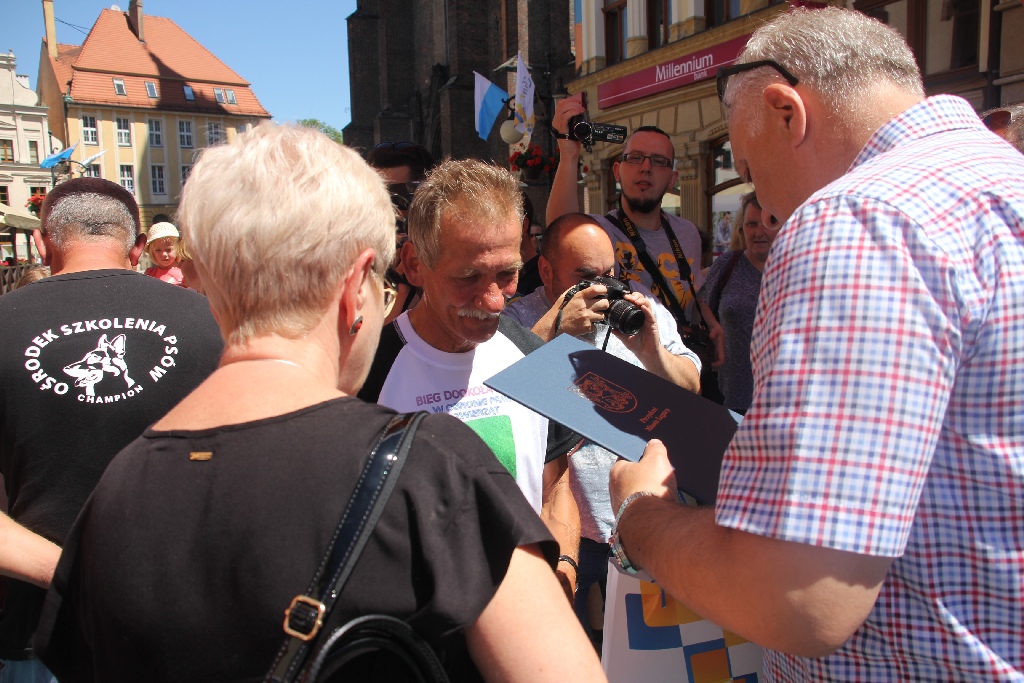 Franciszek Gogół i jego pies zakończyli bieg dookoła Polski