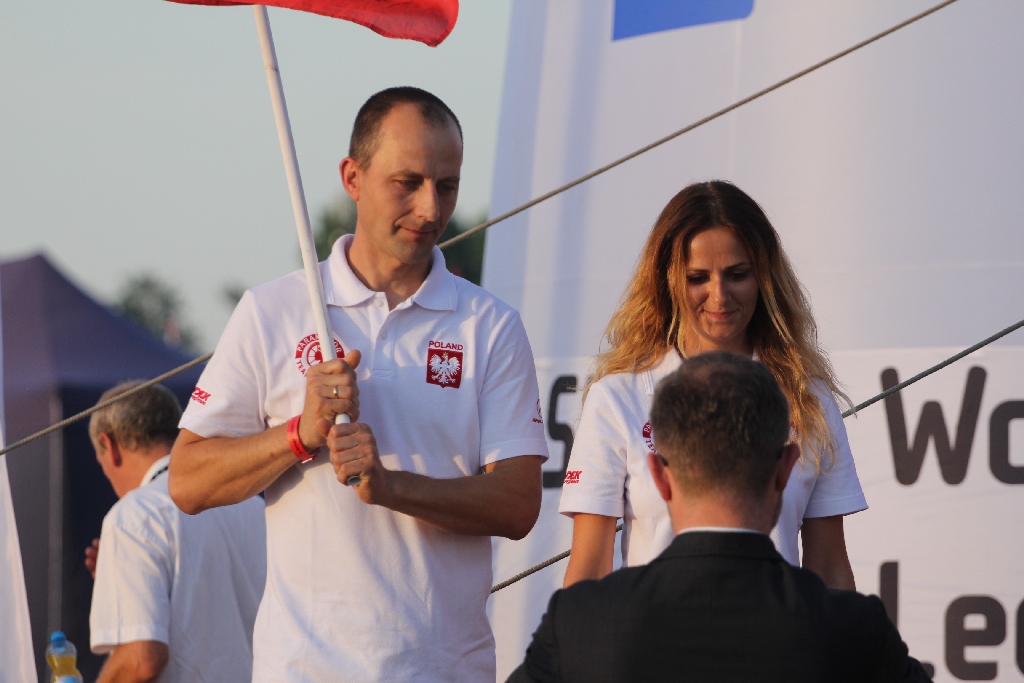 Motoparalotniarze latają nad legnickim lotniskiem cz6