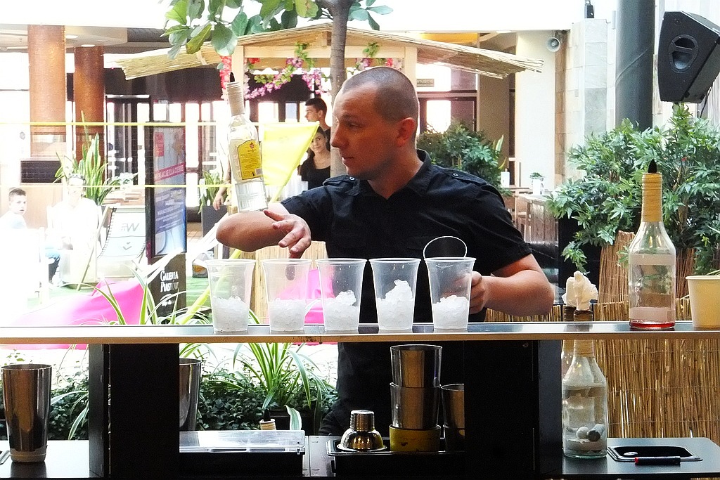 Pokaz barmański i degustacja drinków w Galerii Piastów